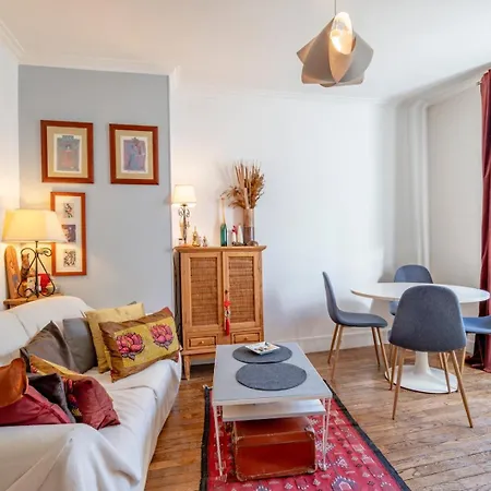 Apartment In The Heart Of *
