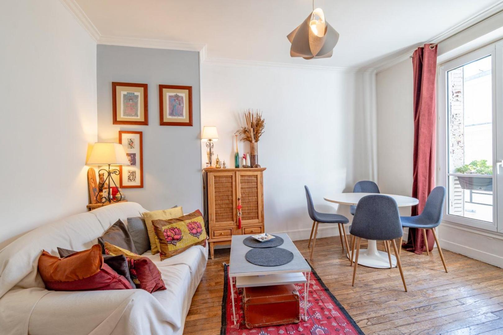 Apartment In The Heart Of *